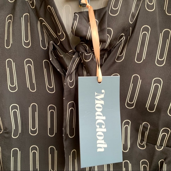 🍒💣 Modcloth paperclip print blouse - Picture 9 of 10